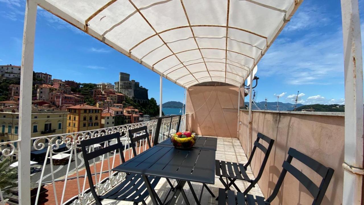 Square Views * Lerici