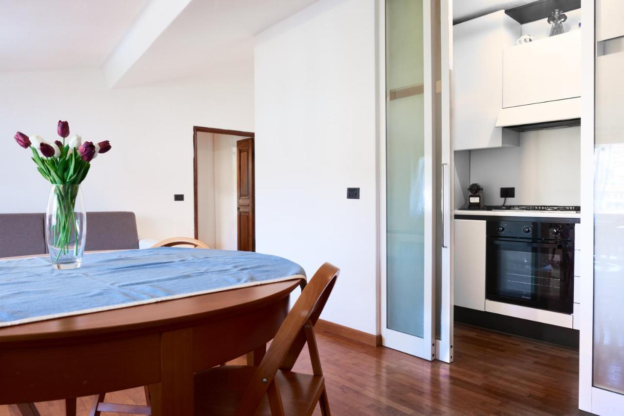 Square Views Apartment