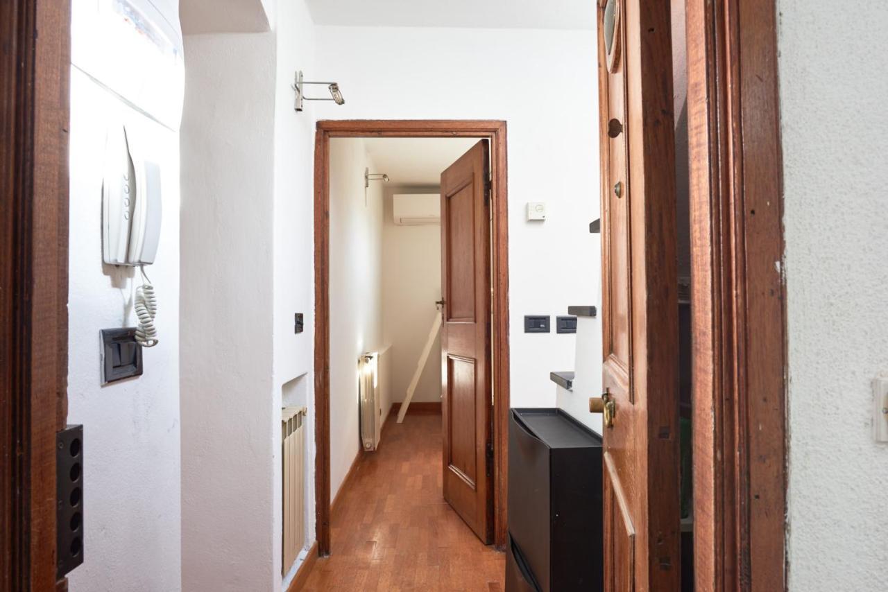 Square Views Apartment *